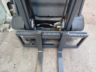 Wózki widłowe używane LINDE H20T GAS VIERRADFRONTSTAPLER (13045601)