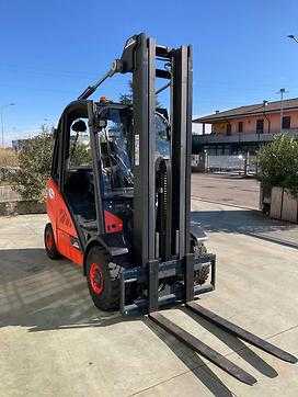 Wózki widłowe używane LINDE H25D-02 / 600 DIESEL VIERRADFRONTSTAPLER (12999526)