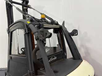 Wózki widłowe używane LINDE H25D-02 DIESEL VIERRADFRONTSTAPLER (13076299)