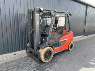 Wózki widłowe używane LINDE H25T-01 GAS VIERRADFRONTSTAPLER (13065391) backdrop