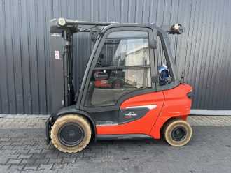 Wózki widłowe używane LINDE H25T-01 GAS VIERRADFRONTSTAPLER (13065391)