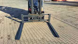 Wózki widłowe używane LINDE H25T-02 GAS VIERRADFRONTSTAPLER (12724746)