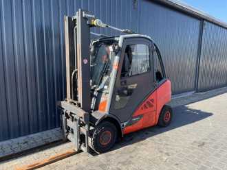Wózki widłowe używane LINDE H25T-02 GAS VIERRADFRONTSTAPLER (13023792) backdrop