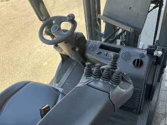 Wózki widłowe używane LINDE H25T-02 GAS VIERRADFRONTSTAPLER (13041238)