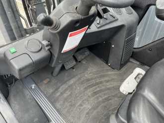 Wózki widłowe używane LINDE H25T-02 GAS VIERRADFRONTSTAPLER (13062483)