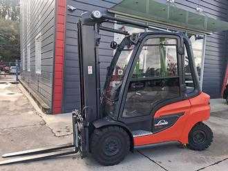 Wózki widłowe używane LINDE H30 DIESEL VIERRADFRONTSTAPLER (13072598)