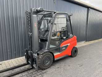 Wózki widłowe używane LINDE H30D-01 DIESEL VIERRADFRONTSTAPLER (13069220) backdrop