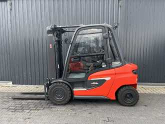 Wózki widłowe używane LINDE H30D-01 DIESEL VIERRADFRONTSTAPLER (13069220)
