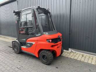 Wózki widłowe używane LINDE H30D-01 DIESEL VIERRADFRONTSTAPLER (13069220)