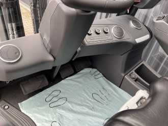 Wózki widłowe używane LINDE H30D-01 DIESEL VIERRADFRONTSTAPLER (13069220)