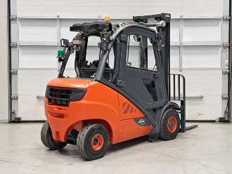 Wózki widłowe używane LINDE H30D-02 DIESEL VIERRADFRONTSTAPLER (12814619)