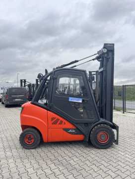 Wózki widłowe używane LINDE H30D-02 DIESEL VIERRADFRONTSTAPLER (12927137)
