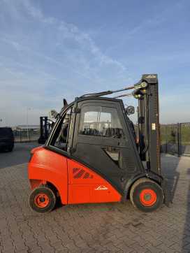 Wózki widłowe używane LINDE H30D-02 DIESEL VIERRADFRONTSTAPLER (12933986)