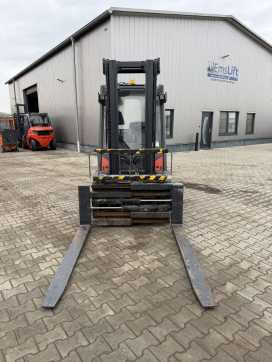 Wózki widłowe używane LINDE H30D-02 DIESEL VIERRADFRONTSTAPLER (13045744)