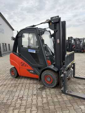 Wózki widłowe używane LINDE H30D-02 DIESEL VIERRADFRONTSTAPLER (13045744)