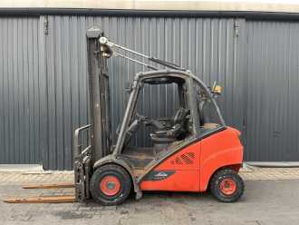 Wózki widłowe używane LINDE H30D-02 DIESEL VIERRADFRONTSTAPLER (13058657)