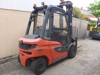 Wózki widłowe używane LINDE H30D DIESEL VIERRADFRONTSTAPLER (13041451)