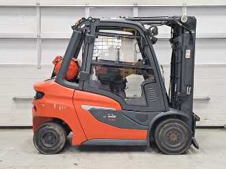 Wózki widłowe używane LINDE H30T-01 GAS VIERRADFRONTSTAPLER (13038078)