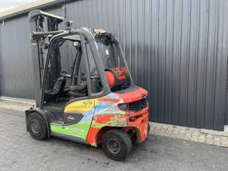 Wózki widłowe używane LINDE H30T-01 GAS VIERRADFRONTSTAPLER (13062484)