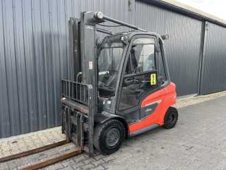Wózki widłowe używane LINDE H30T-01 GAS VIERRADFRONTSTAPLER (13069215) backdrop