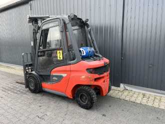 Wózki widłowe używane LINDE H30T-01 GAS VIERRADFRONTSTAPLER (13069215)