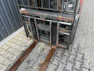 Wózki widłowe używane LINDE H30T-01 GAS VIERRADFRONTSTAPLER (13069215)