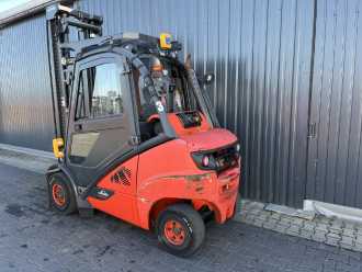 Wózki widłowe używane LINDE H30T-02 GAS VIERRADFRONTSTAPLER (13038467)