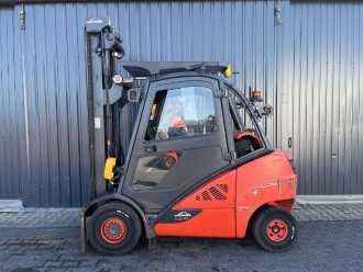 Wózki widłowe używane LINDE H30T-02 GAS VIERRADFRONTSTAPLER (13038476)