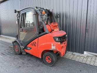Wózki widłowe używane LINDE H30T-02 GAS VIERRADFRONTSTAPLER (13065727)