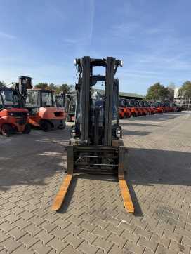 Wózki widłowe używane LINDE H35D-01/1202 DIESEL VIERRADFRONTSTAPLER (13073432)