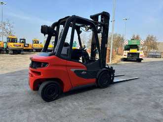 Wózki widłowe używane LINDE H35D-01 DIESEL VIERRADFRONTSTAPLER (13038379)