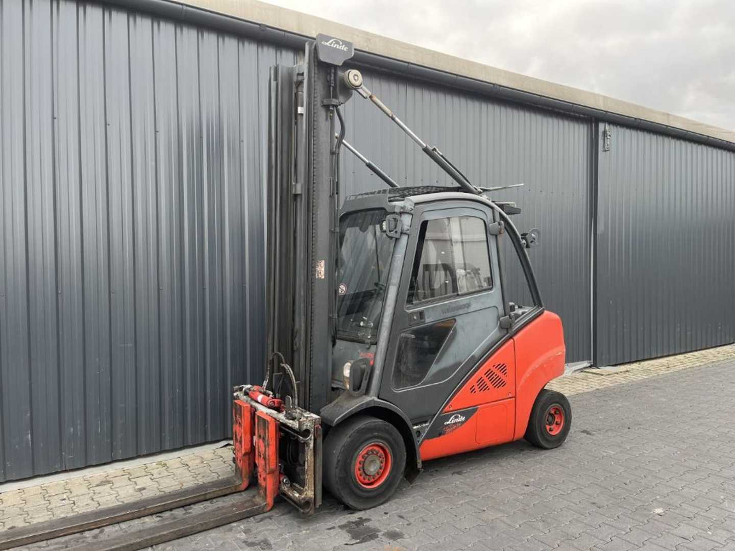 Wózki widłowe używane LINDE H35D-02 DIESEL VIERRADFRONTSTAPLER (13074869)