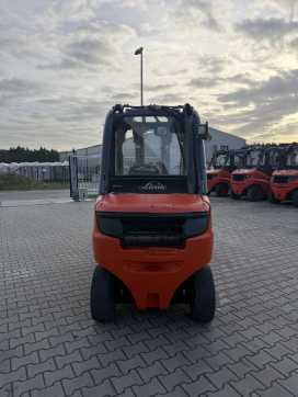 Wózki widłowe używane LINDE H35D-02 DIESEL VIERRADFRONTSTAPLER (13075632)