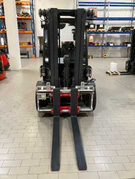 Wózki widłowe używane LINDE H35D DIESEL VIERRADFRONTSTAPLER (12972145)