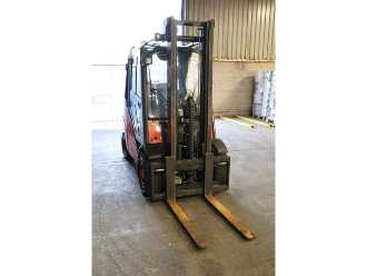 Wózki widłowe używane LINDE H35T-01 GAS VIERRADFRONTSTAPLER (13041283)