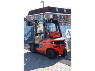 Wózki widłowe używane LINDE H35T-01 GAS VIERRADFRONTSTAPLER (13041285)