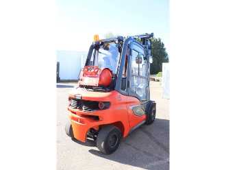 Wózki widłowe używane LINDE H35T-01 GAS VIERRADFRONTSTAPLER (13041329)