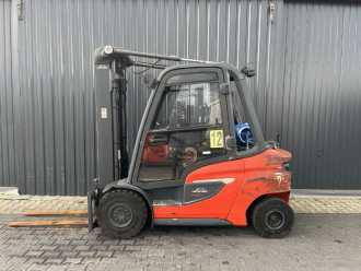 Wózki widłowe używane LINDE H35T-01 GAS VIERRADFRONTSTAPLER (13069219)