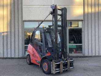 Wózki widłowe używane LINDE H40D-02 DIESEL VIERRADFRONTSTAPLER (13075243) backdrop