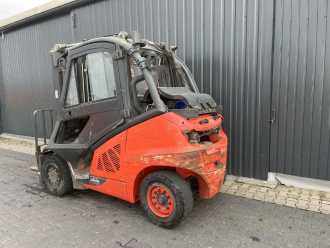 Wózki widłowe używane LINDE H40T-02 GAS VIERRADFRONTSTAPLER (13068797)