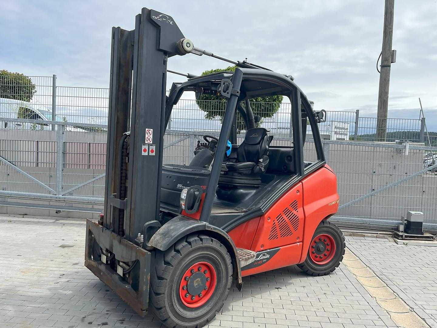 Wózki widłowe używane LINDE H45D DIESEL VIERRADFRONTSTAPLER (12973750)
