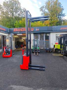 Wózki widłowe używane LINDE L 12 ELEKTRO HOCHHUBWAGENDEICHSEL (12908558)