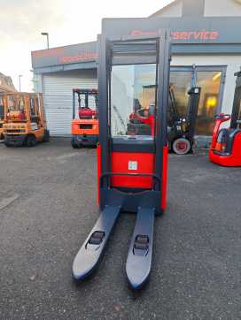 Wózki widłowe używane LINDE L 12 ELEKTRO HOCHHUBWAGENDEICHSEL (12908558)