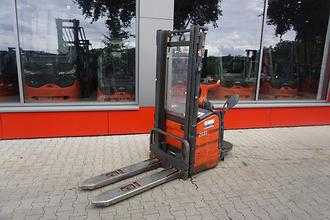 Wózki widłowe używane LINDE L 14 AP ELEKTRO HOCHHUBWAGENFAHRERSTAND (12976403) backdrop