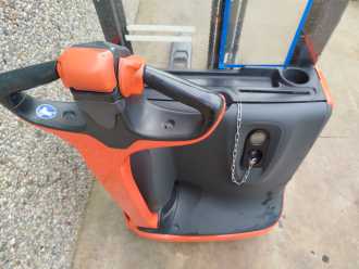 Wózki widłowe używane LINDE L10B ELEKTRO HOCHHUBWAGENDEICHSEL (13043383)