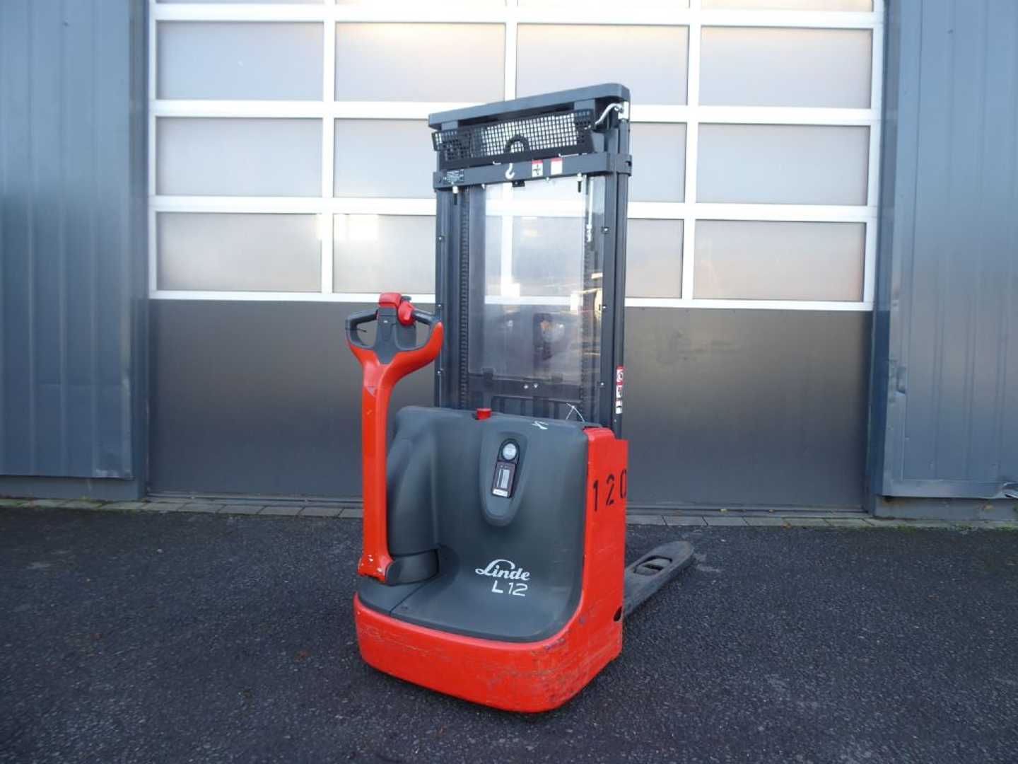 Wózki widłowe używane LINDE L12 ELEKTRO HOCHHUBWAGENDEICHSEL (13074164)