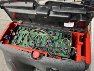 Wózki widłowe używane LINDE L12L ELEKTRO HOCHHUBWAGENDEICHSEL (13075064)