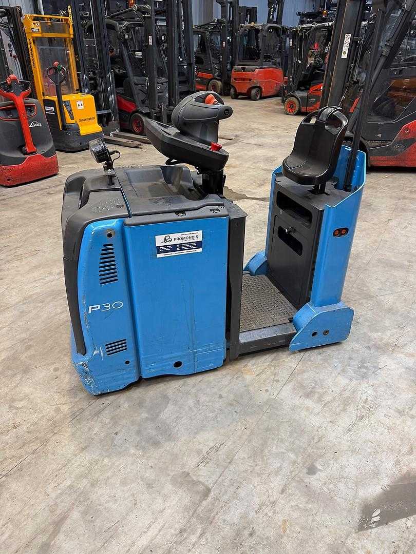 Wózki widłowe używane LINDE P 30 C ELEKTRO SCHLEPPER (13018698)