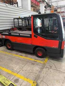 Wózki widłowe używane LINDE P250 L ELEKTRO SCHLEPPER (12991146) backdrop