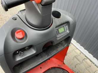 Wózki widłowe używane LINDE P30 ELEKTRO SCHLEPPER (13068831)